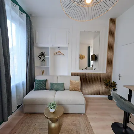 Refuge Lumineux Au Pied De La Cathedrale