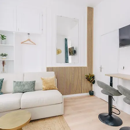 Refuge Lumineux Au Pied De La Cathedrale