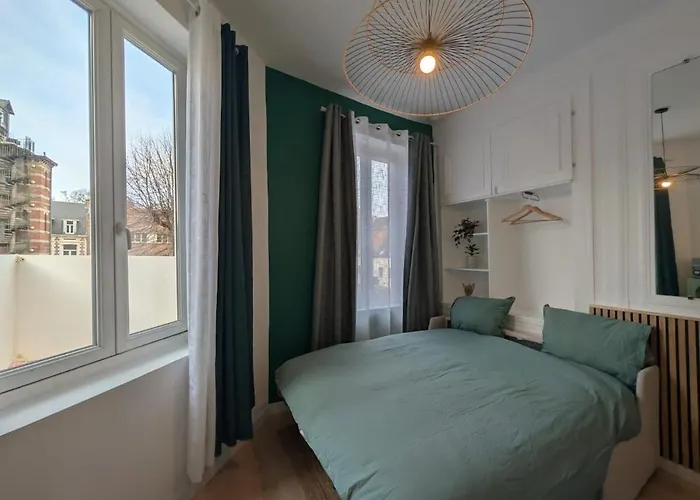 Refuge Lumineux Au Pied De La Cathedrale *