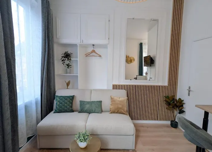 Refuge Lumineux Au Pied De La Cathedrale